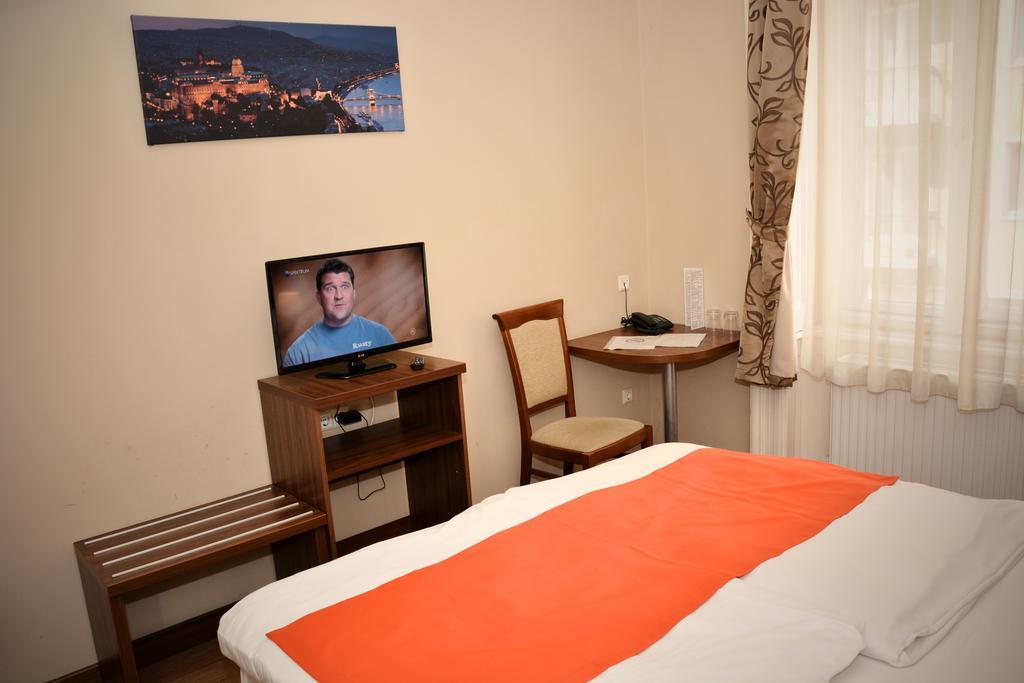 Elit Hotel Βουδαπέστη Δωμάτιο φωτογραφία